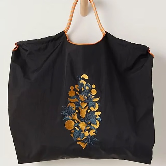 FREE PEOPLE MOVEMENT Blooming Buti Tote Bag - Picture 4 of 4